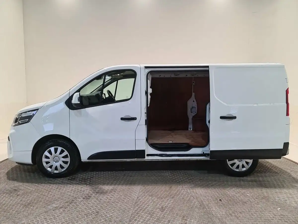 2022-nissan-primastar-20dci-acenta-28-l1h1-110pseu6d-panel-big-5