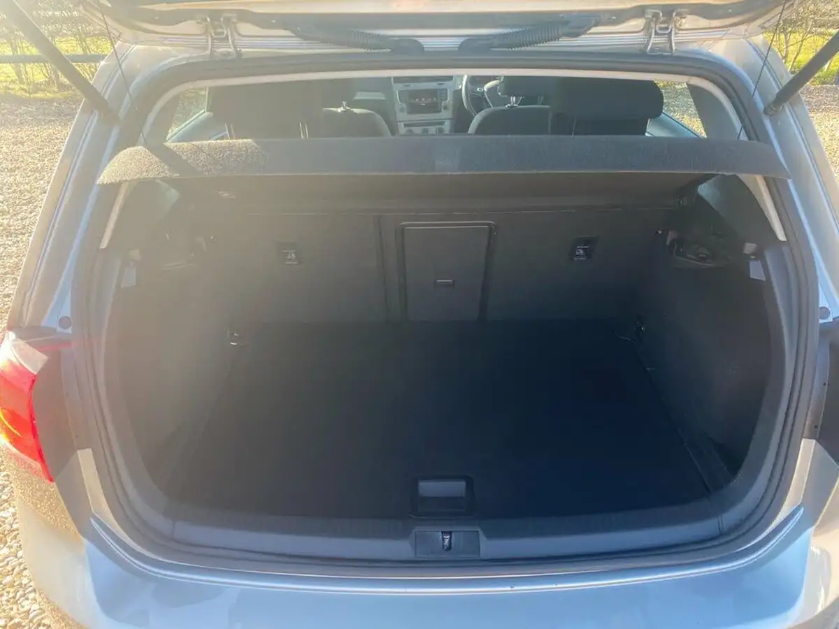 2015-volkswagen-golf-16tdi-match-110ps-bmtss-5d-dsg-big-10