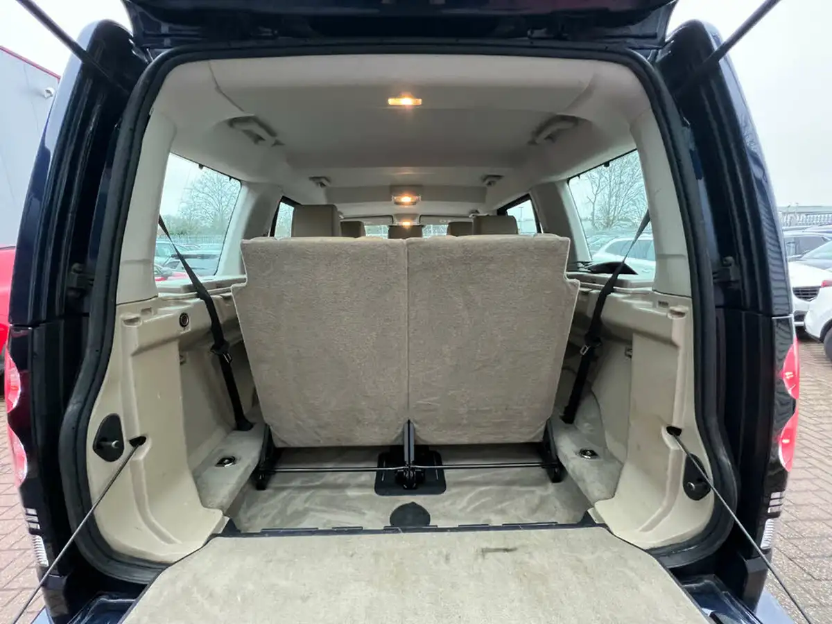 2015-land-rover-discovery-4-30td-se-tech-big-63