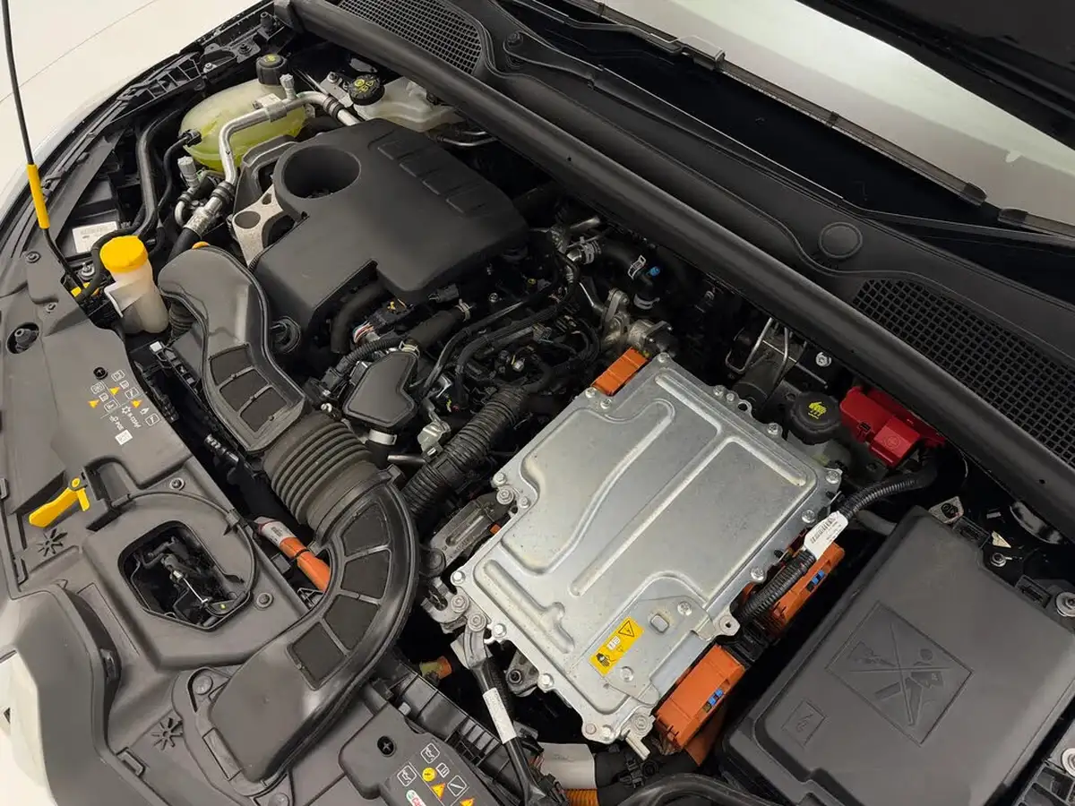 2023-renault-clio-16-rs-line-140ps-rs-line-e-tech-hybrid-big-26