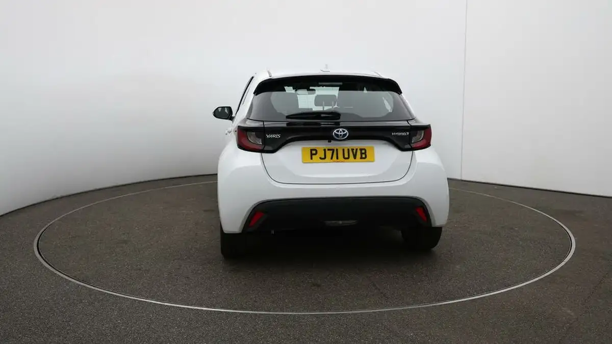 2022-toyota-yaris-15-vvt-i-icon-big-48