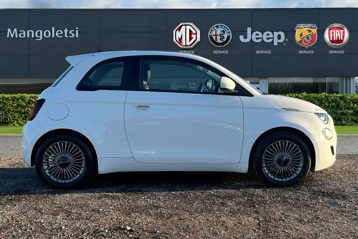 2021-fiat-500-e-icon-big-3