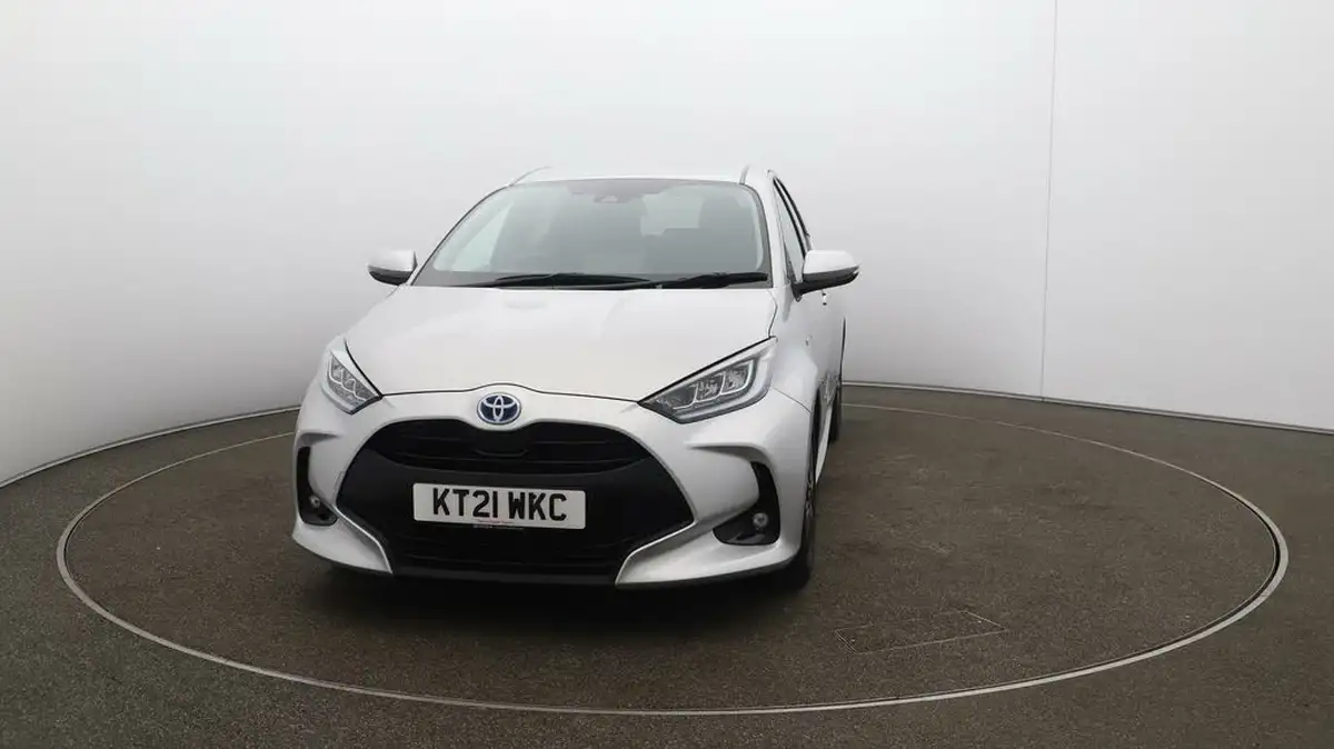 2021-toyota-yaris-15-vvt-i-design-big-32