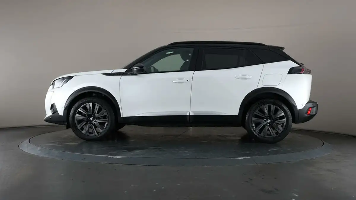 2021-peugeot-2008-suv-e-gt-premium-50kwh-big-28