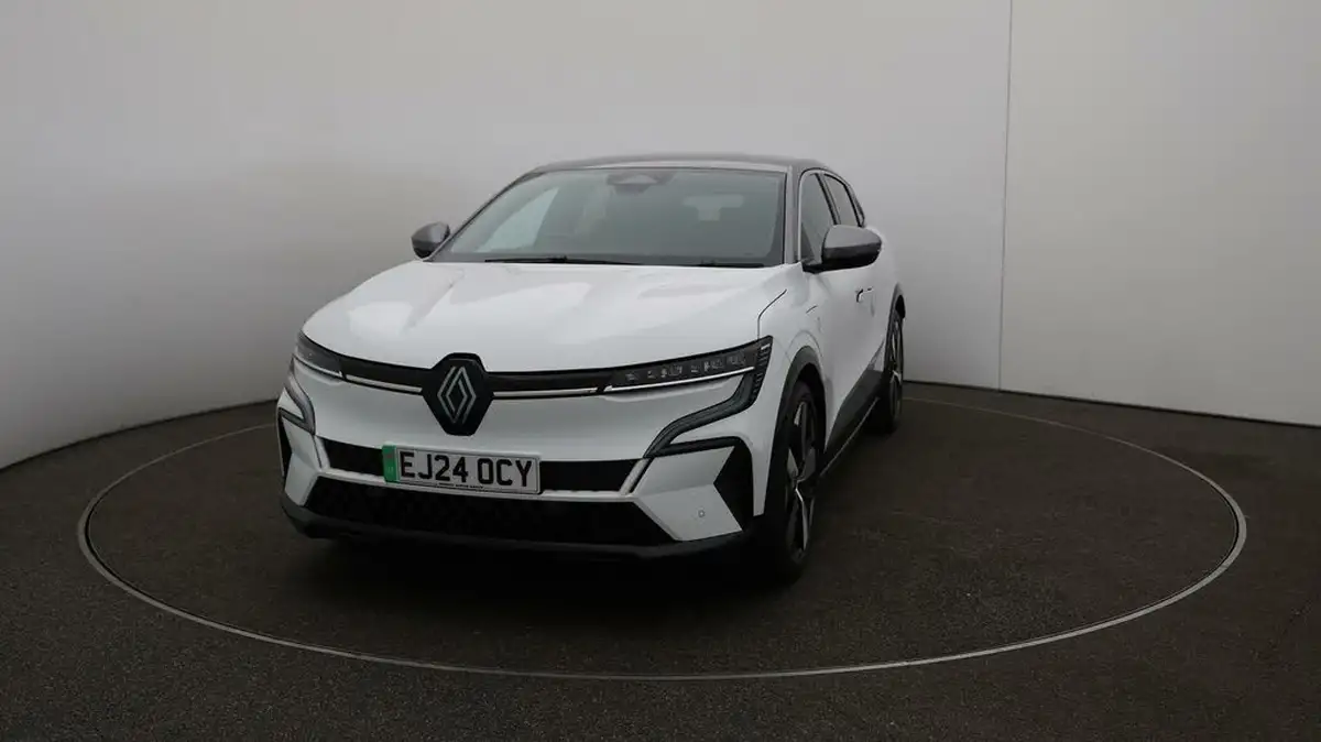2024-renault-megane-e-tech-e-techno-big-37