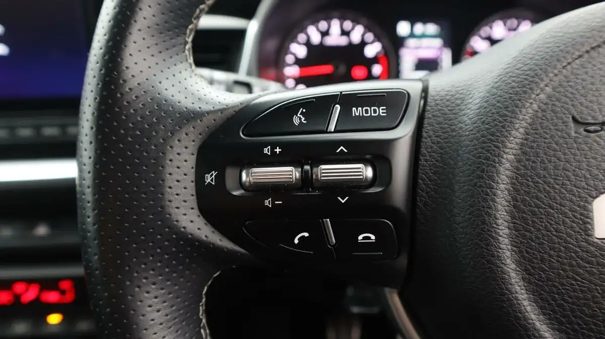 2022-kia-stonic-10-t-gdi-gt-line-s-big-24