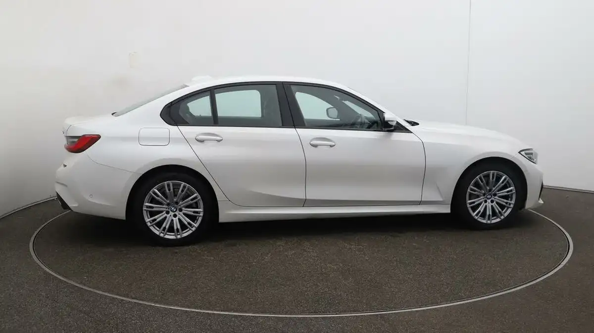 2019-bmw-3-series-20-330e-m-sport-plus-pack-big-8