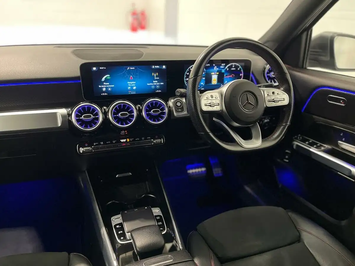 2020-mercedes-benz-glb-class-20d-glb220d-amg-line-premium-5-big-6