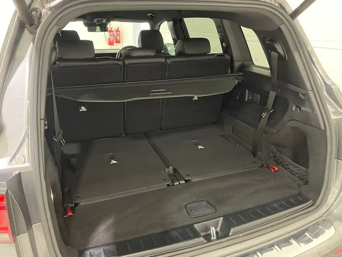 2020-mercedes-benz-glb-class-20d-glb220d-amg-line-premium-5-big-30