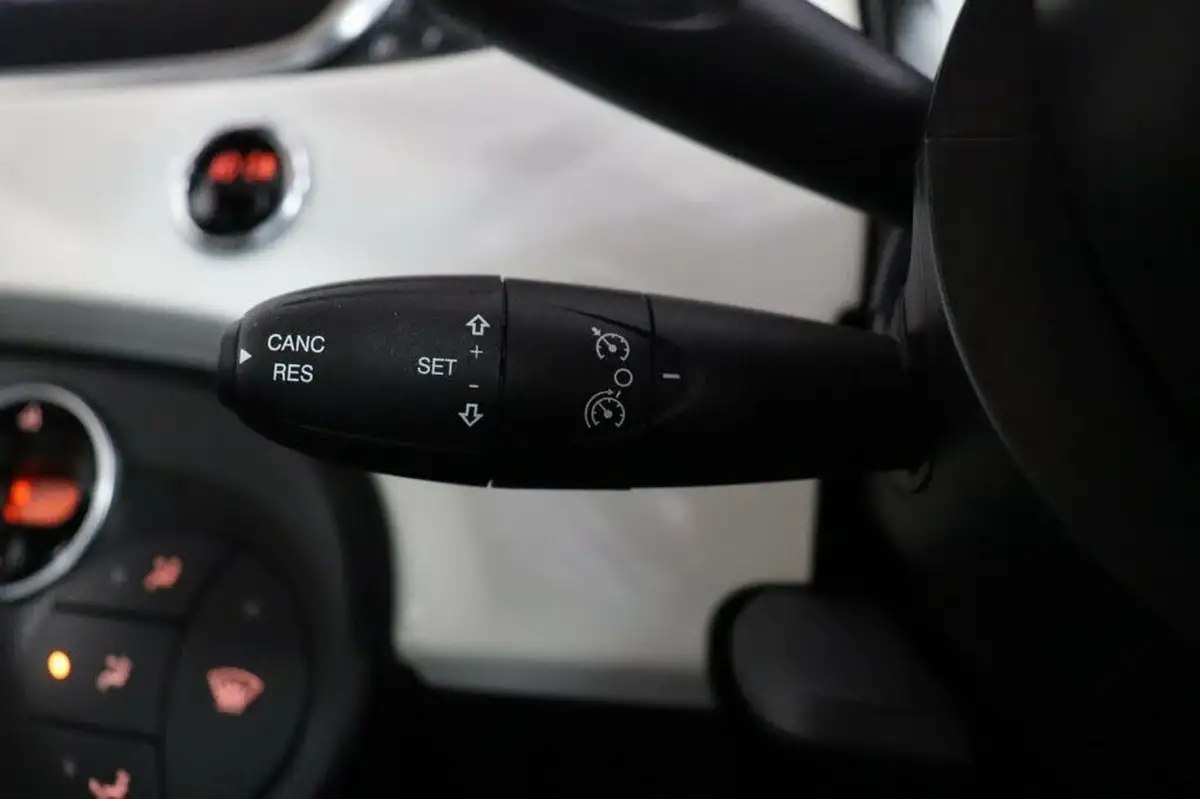 2020-fiat-500-10-launch-edition-big-27