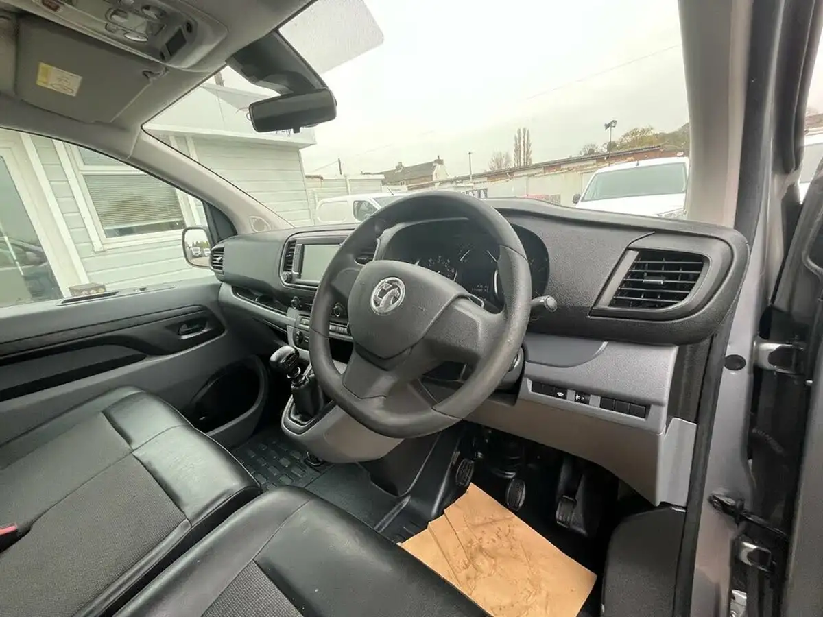 2020-vauxhall-vivaro-15td-2900-l2h1-sportive-big-10