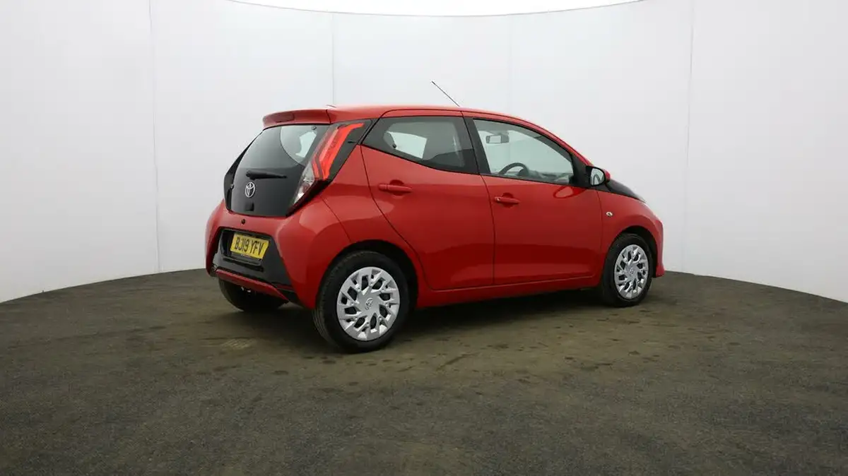 2019-toyota-aygo-10-vvt-i-x-play-big-55