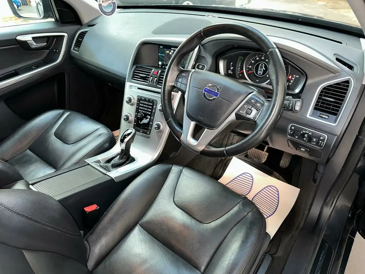 2016-volvo-xc60-20td-d4-se-nav-geartronic-big-10