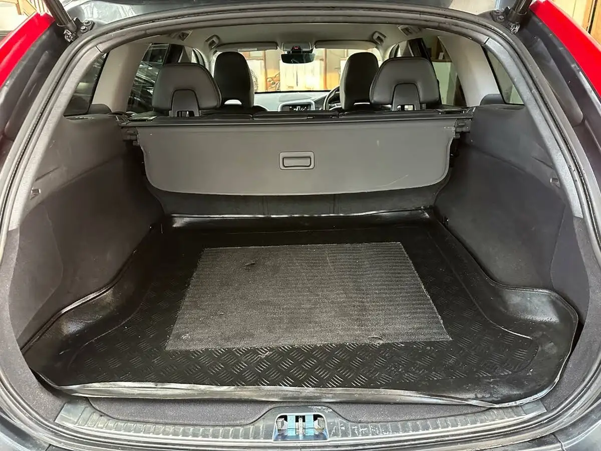 2016-volvo-xc60-20td-d4-se-nav-geartronic-big-34