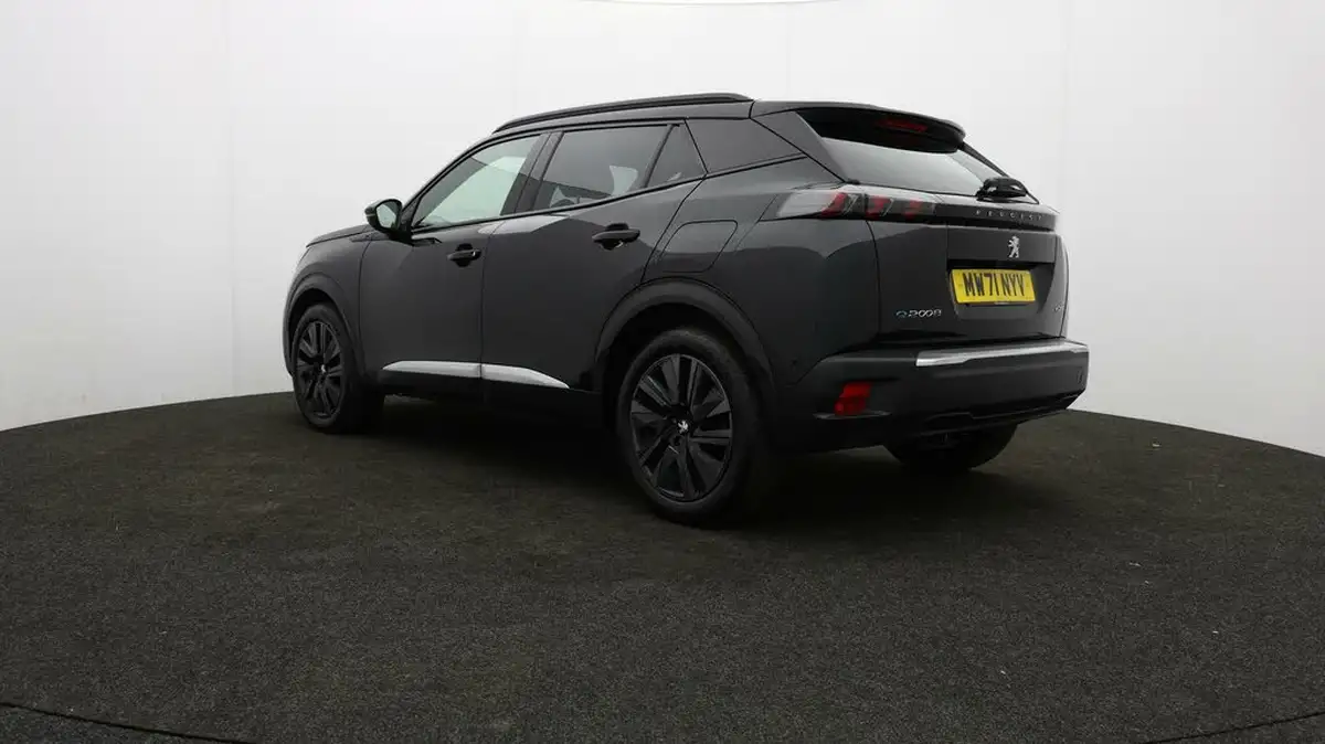 2021-peugeot-2008-suv-e-gt-premium-50kwh-big-67