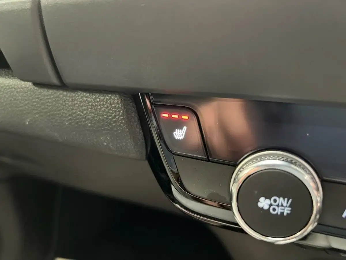 2021-honda-jazz-15-i-mmd-ex-107ps-big-9