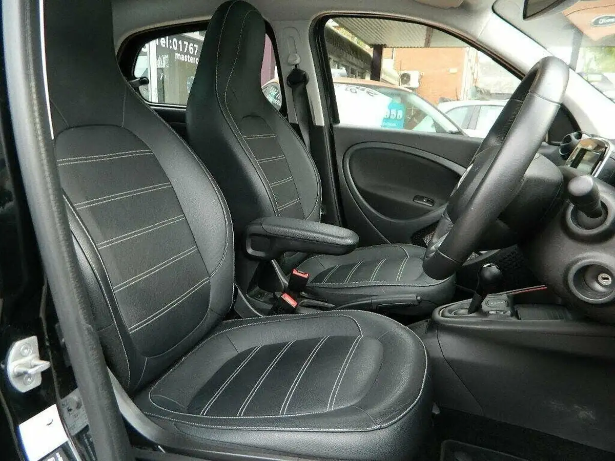 2020-smart-forfour-eq-prime-exclusive-big-23