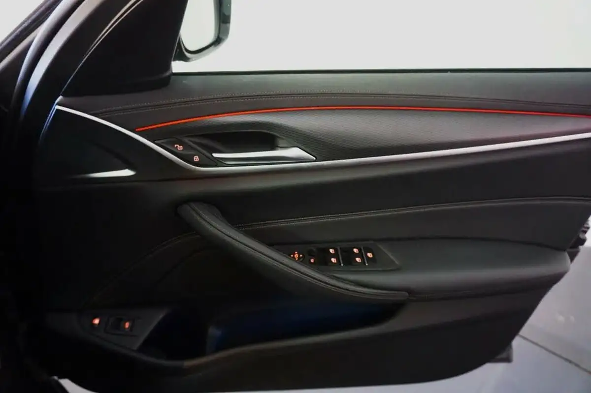 2022-bmw-5-series-20-530e-m-sport-touring-5d-big-20