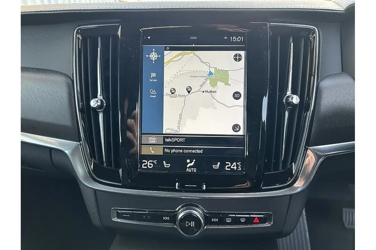 2019-volvo-v90-20-t5-cross-country-big-8