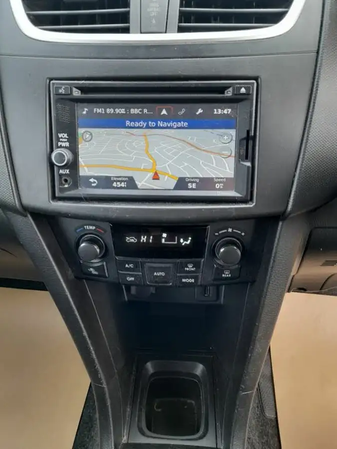 2014-suzuki-swift-16-sport-136ps-nav-3d-big-9