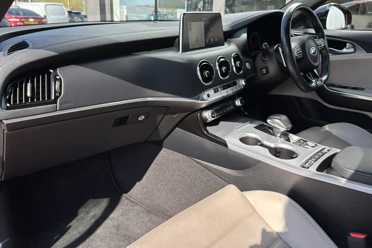 2020-kia-stinger-33-t-gdi-gt-s-365bhp-big-9