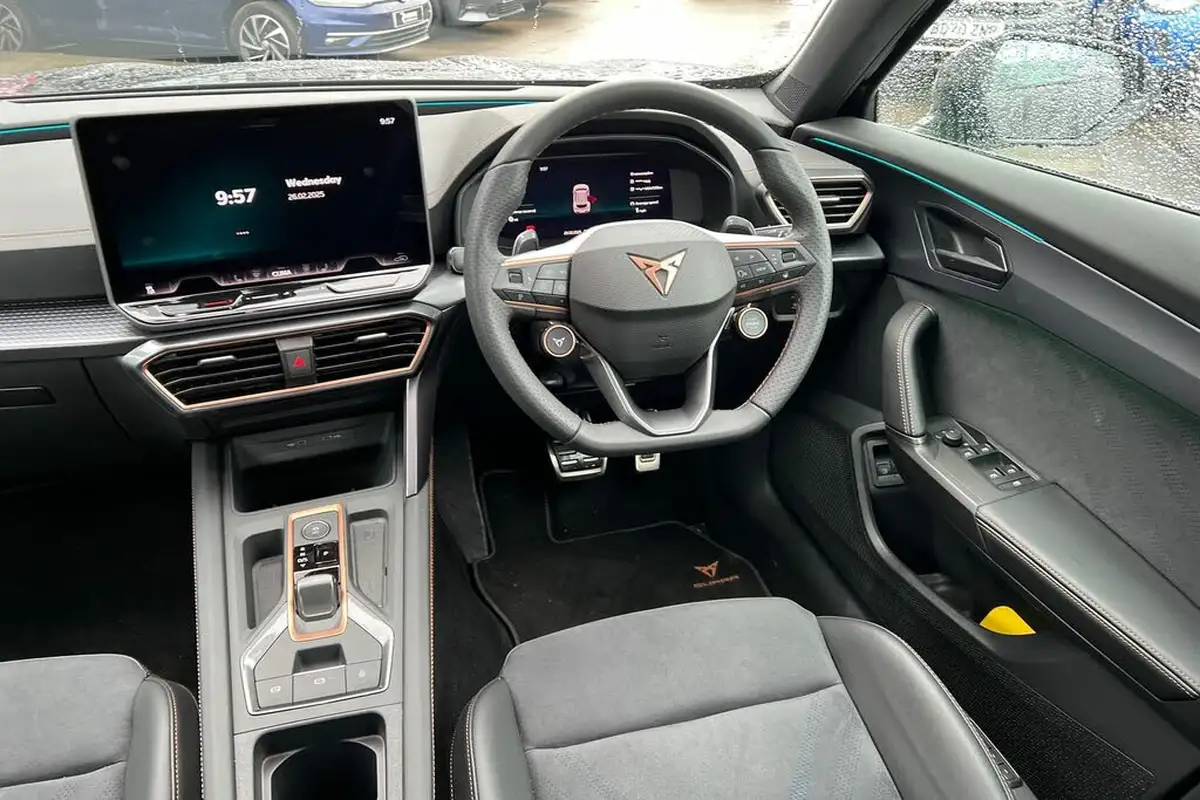 2025-cupra-formentor-15-e-hybrid-vz1-big-17
