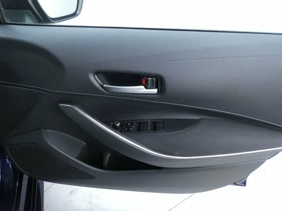 2022-suzuki-swace-18-sz-t-big-25