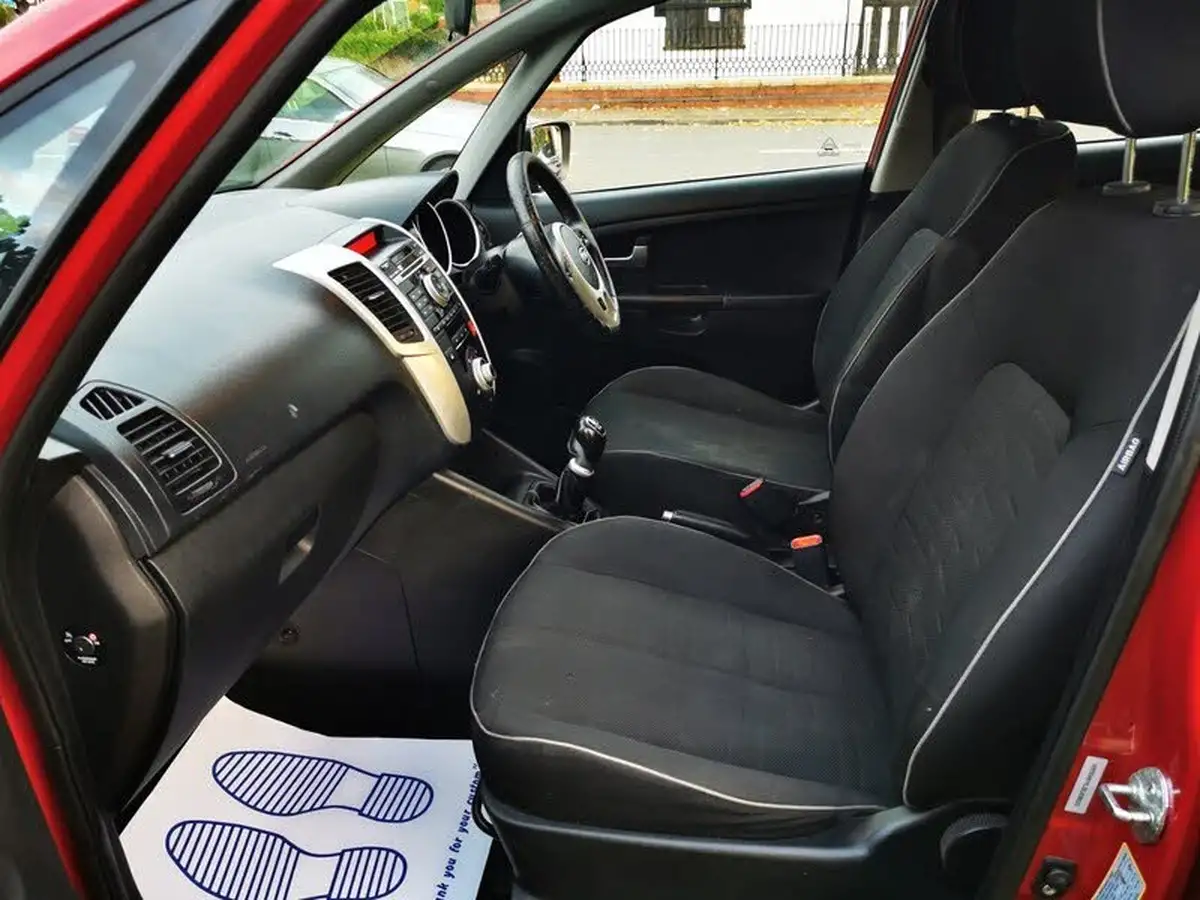 2012-kia-venga-14-2-big-17