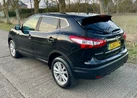 2014-nissan-qashqai-15dci-acenta-premium-small-3