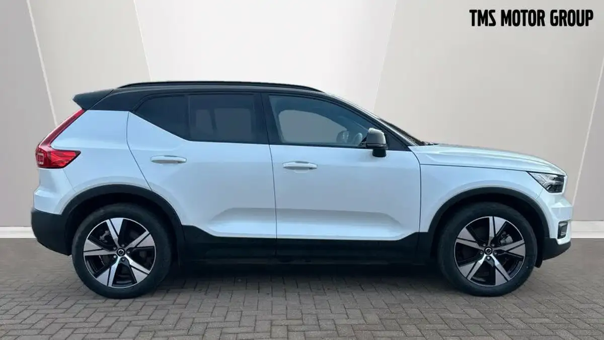 2021-volvo-xc40-e-twin-recharge-plus-big-2