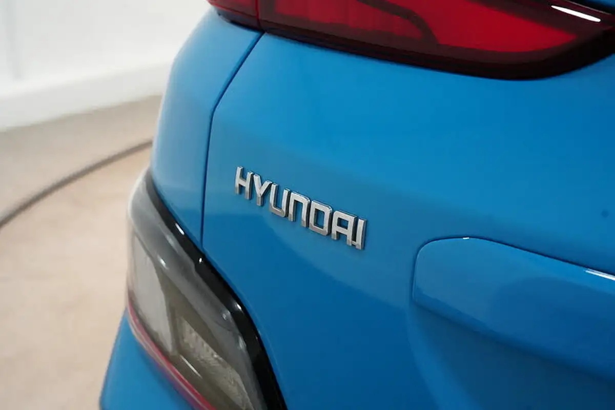 2022-hyundai-kona-e-premium-204ps-64kwh-7kw-obc-big-14