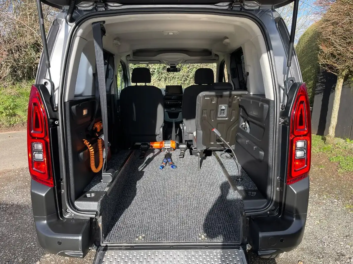 2019-citroen-berlingo-15bluehdi-feel-m-size-130ps-eat8-big-1