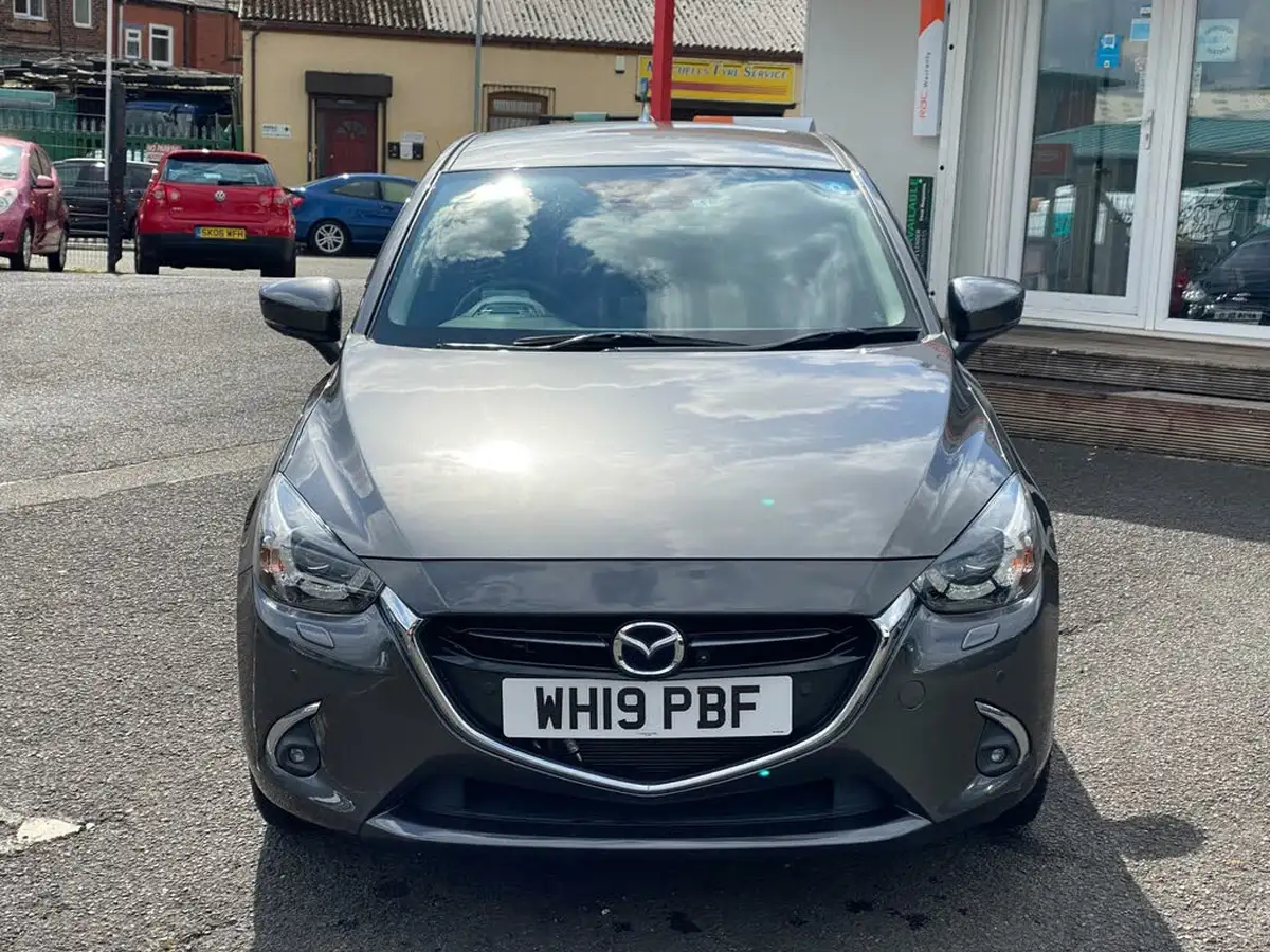 2019-mazda-mazda2-big-7