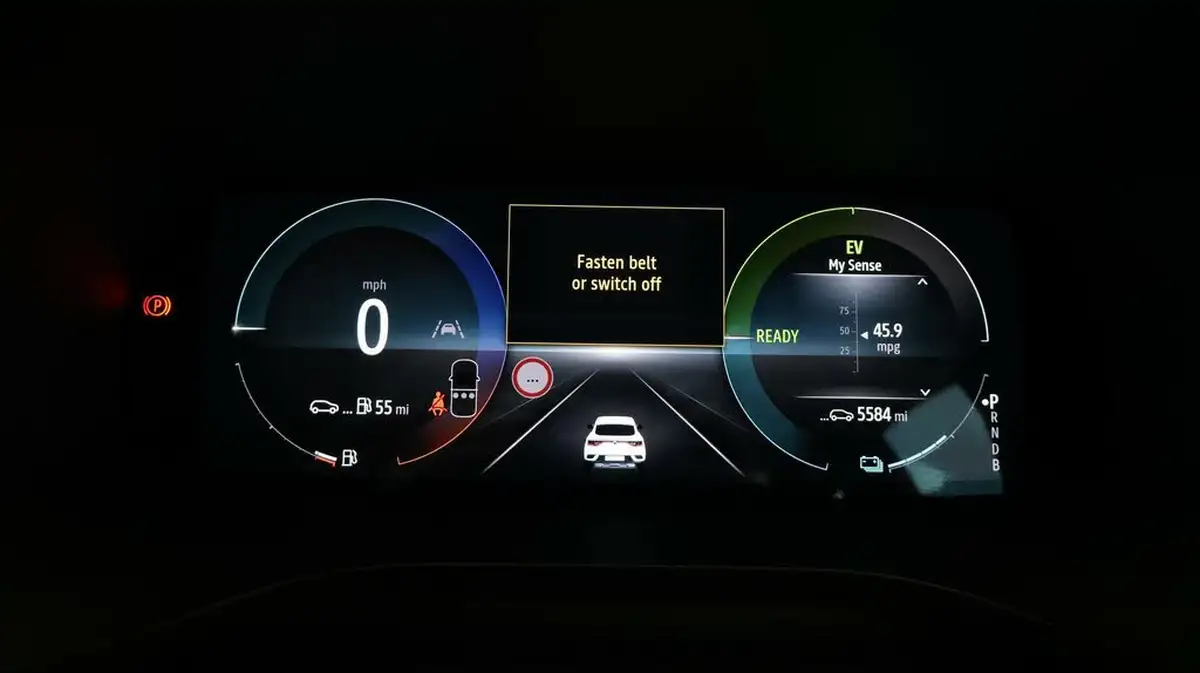 2023-renault-arkana-16-e-tech-engineered-big-10