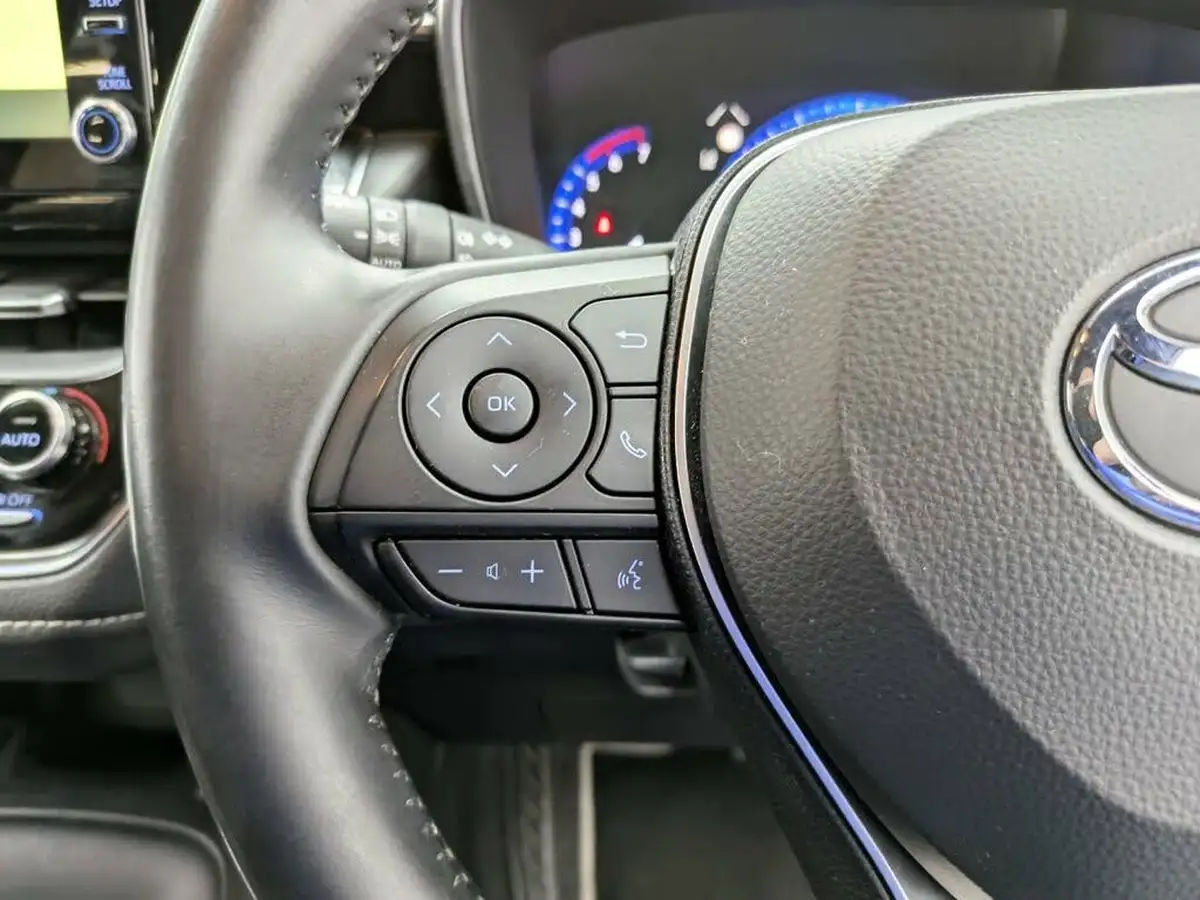 2019-toyota-corolla-18-vvt-i-design-trk-hatchback-5d-big-22