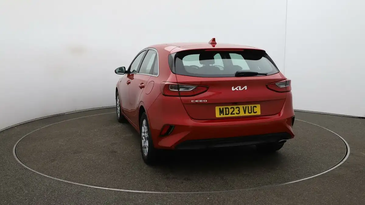 2023-kia-ceed-15-t-gdi-2-158bhp-non-adap-hatchback-big-57