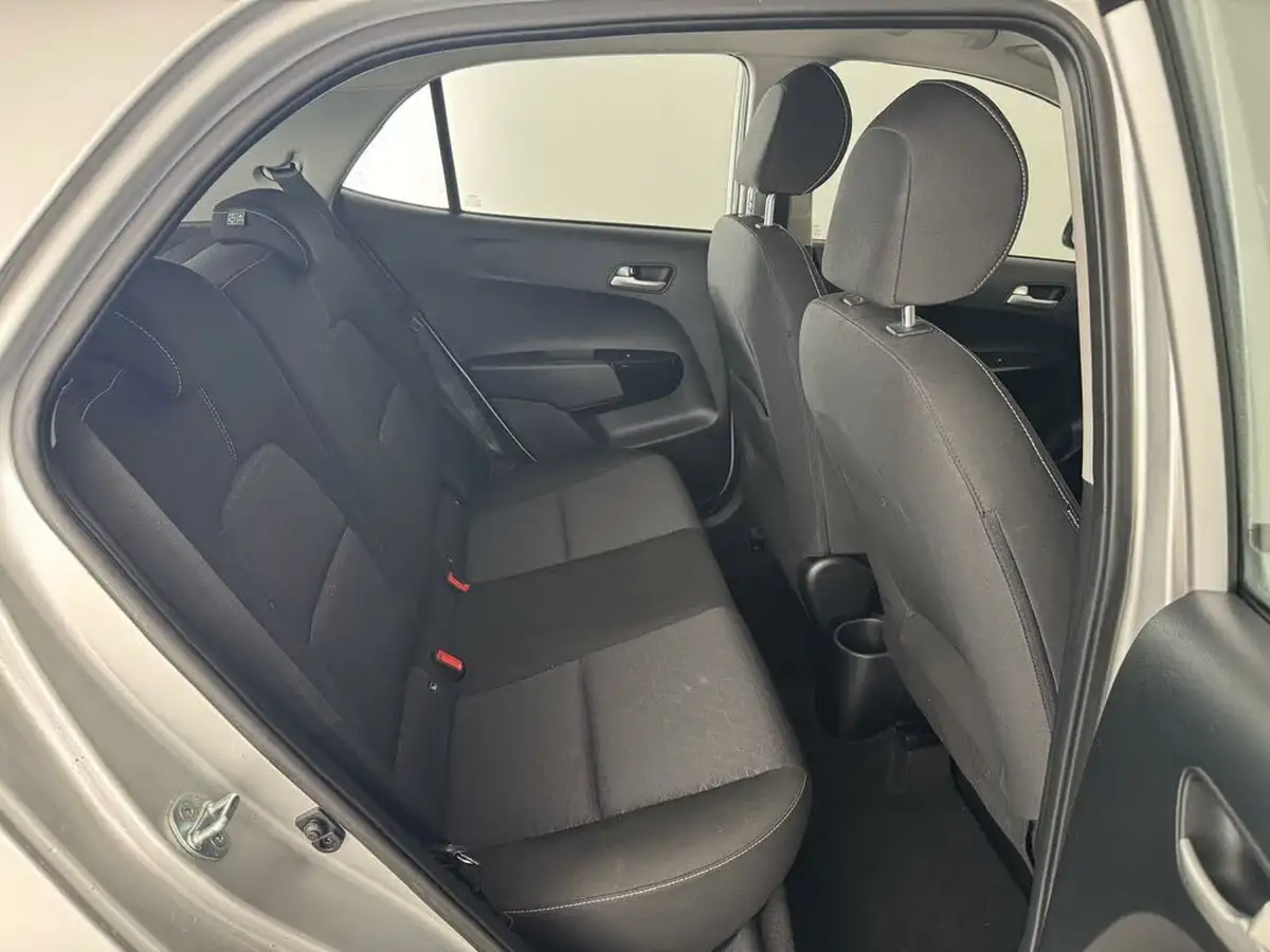 2022-kia-picanto-10-2-big-15