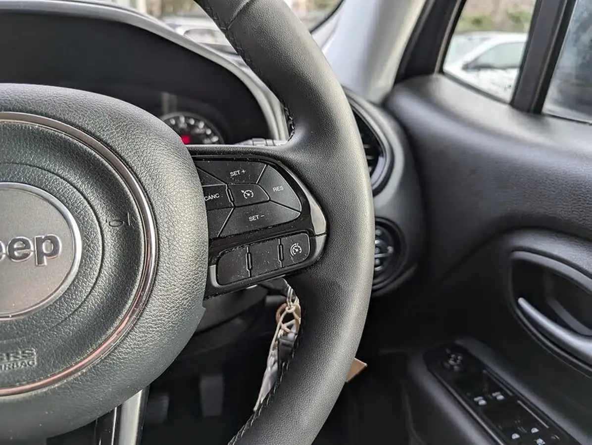 2021-jeep-renegade-13-gse-night-eagle-big-23
