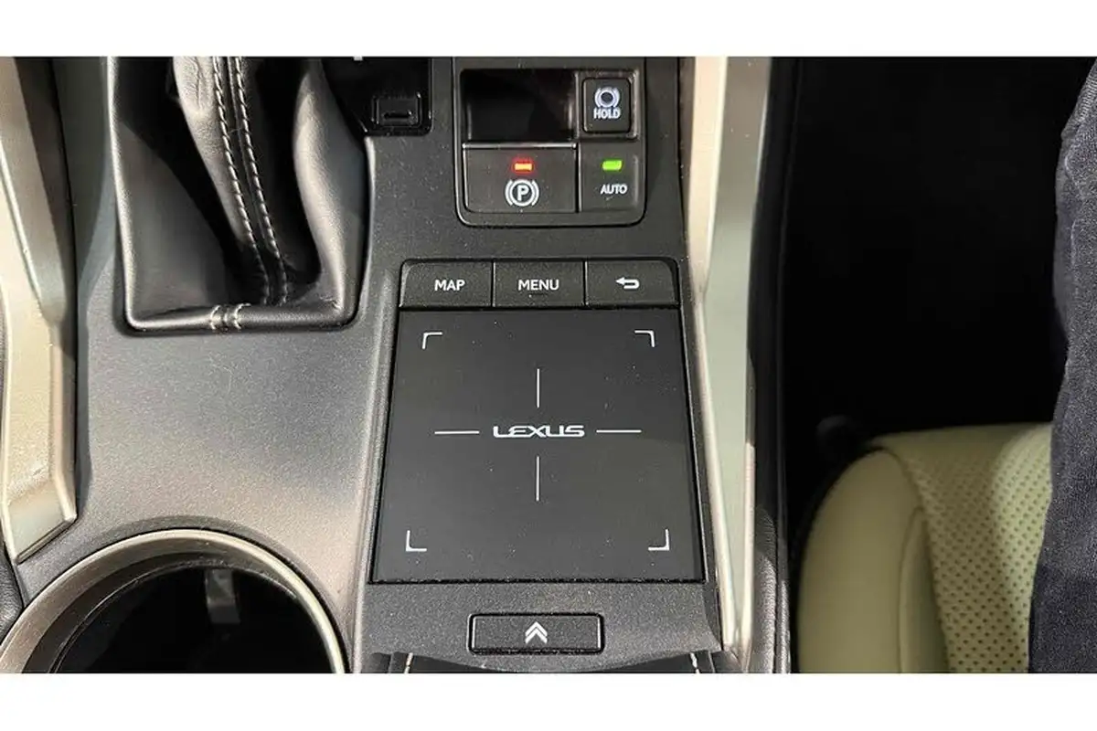 2020-lexus-nx-300h-25-takumi-sunroof-big-18