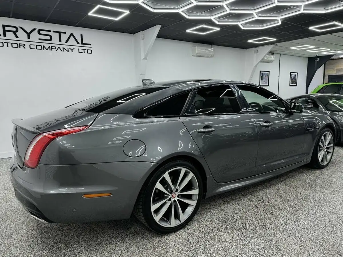 2016-jaguar-xj-series-30td-xj-r-sport-30tdv6-296bhp-big-2