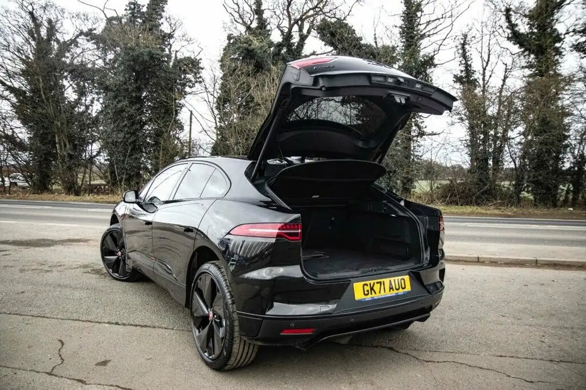 2021-jaguar-i-pace-ev400-hse-black-big-15