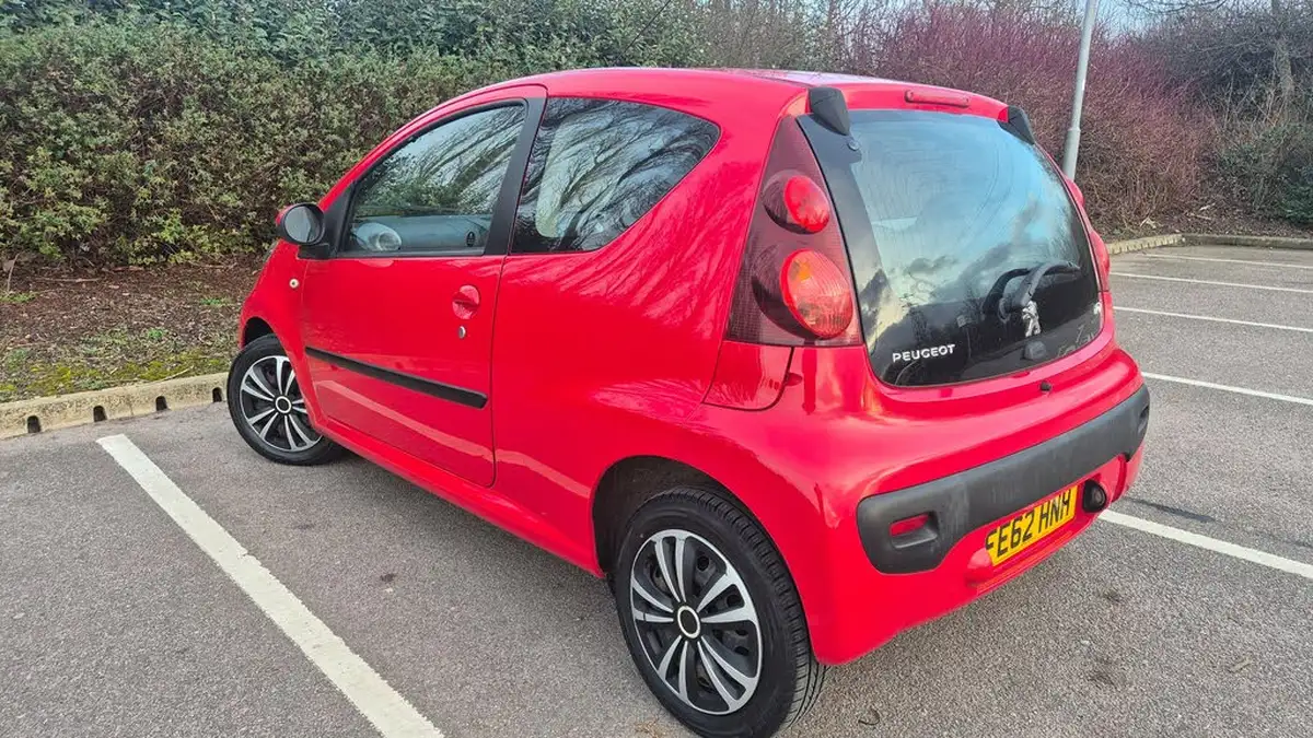 2012-peugeot-107-10-active-3d-semi-a-big-3