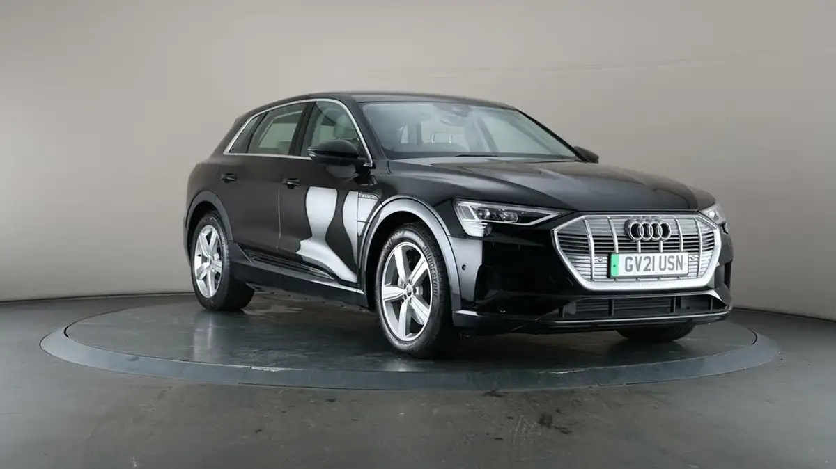 2021-audi-e-tron-50e-technik-station-wagon-big-53