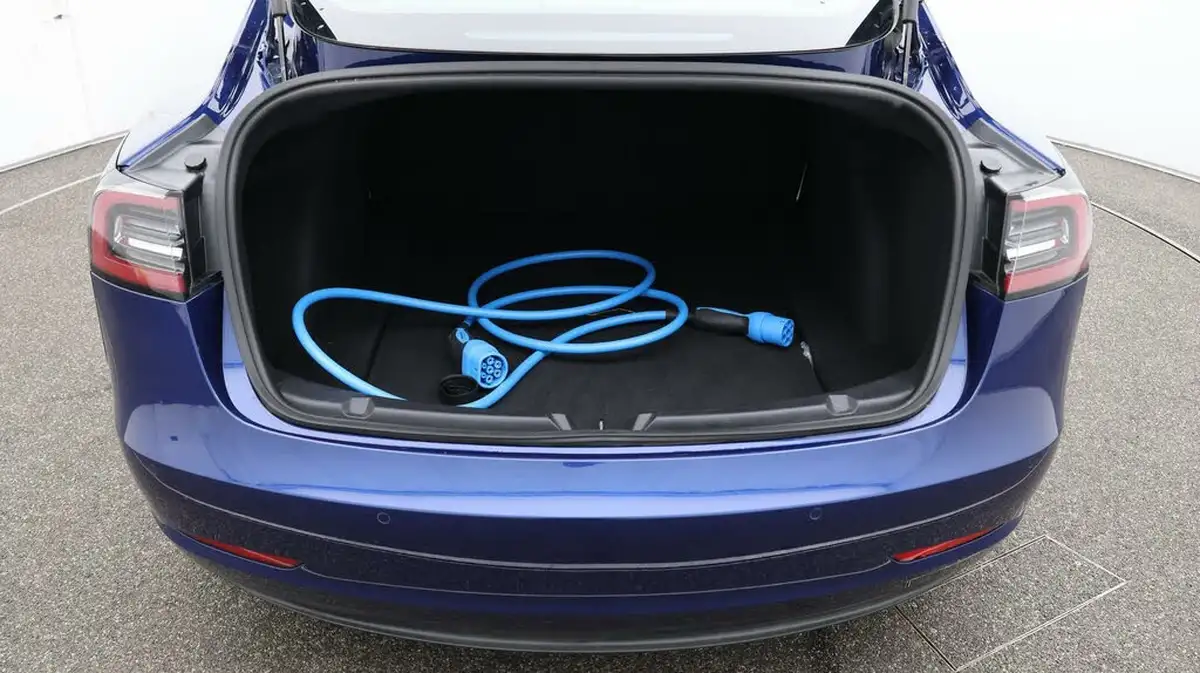 2019-tesla-model-3-e-4x4-performance-pack-big-17