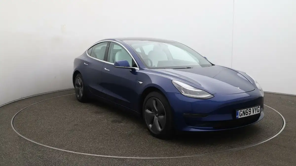 2019-tesla-model-3-e-4x4-performance-pack-big-41