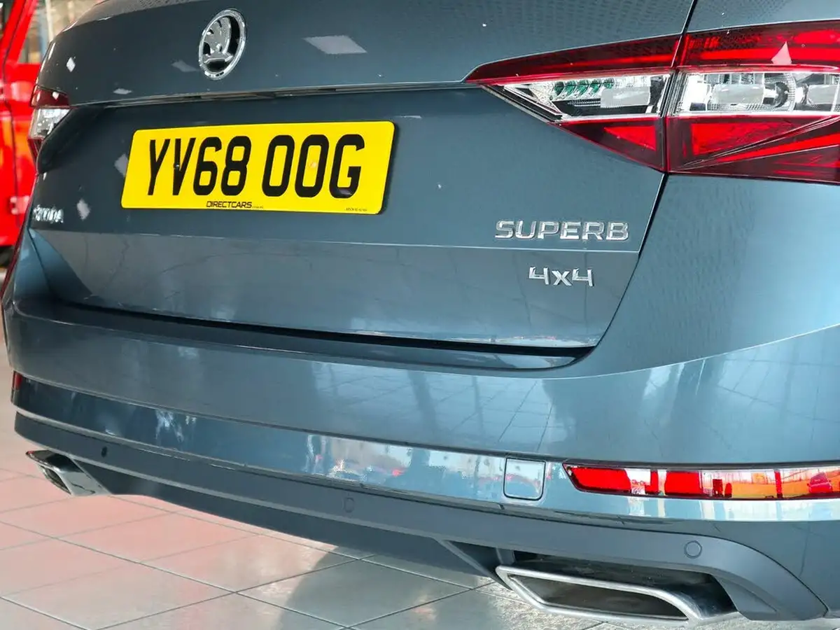 2019-skoda-superb-20-tsi-se-l-executive-estate-big-14