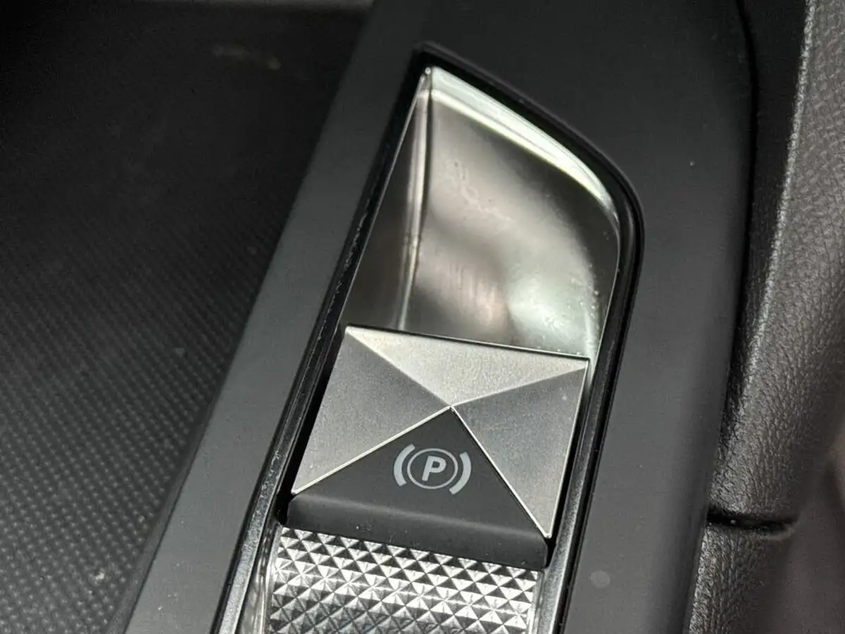2023-ds-ds-3-crossback-12-puretech-performance-line-130ps-big-31