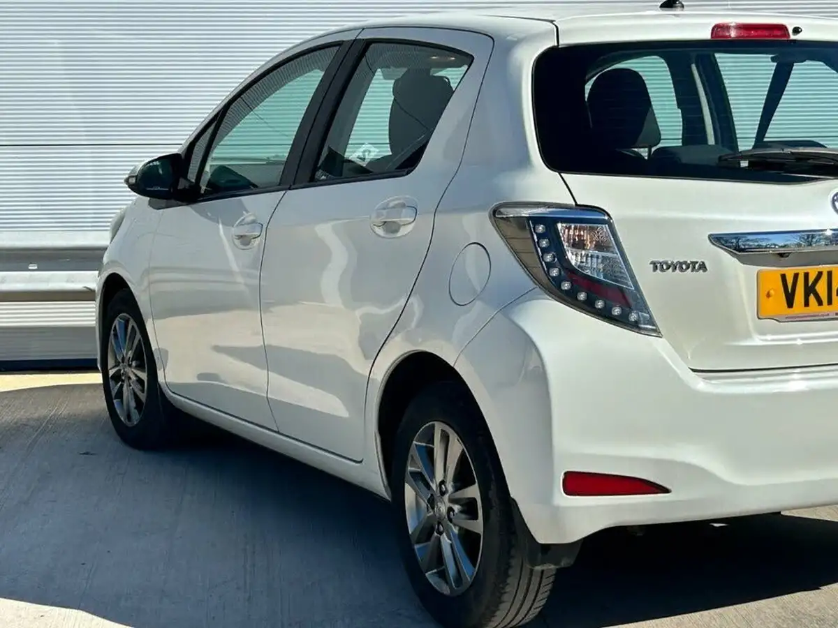 2014-toyota-yaris-133-icon-big-8