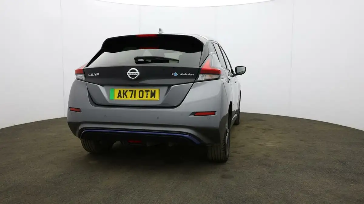 2021-nissan-leaf-e-e-tekna-big-62