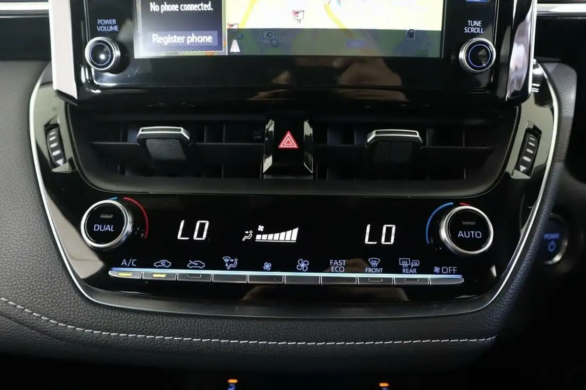 2021-toyota-corolla-18-vvt-i-design-spare-wheel-hatchback-5d-big-25